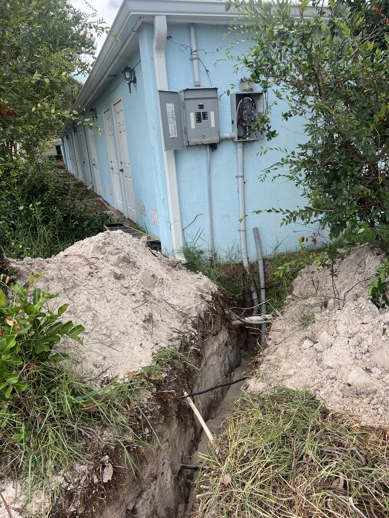 Exterior electrical service panel with main disconnect — Seminole FL